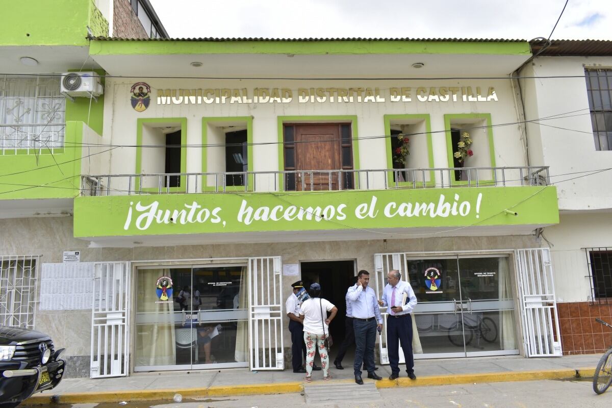 Los funcionarios no comunicaron las fechas de prescripción de las deudas tributarias, lo que provocó que no se cobren y genere un perjuicio en la municipalidad de Castilla