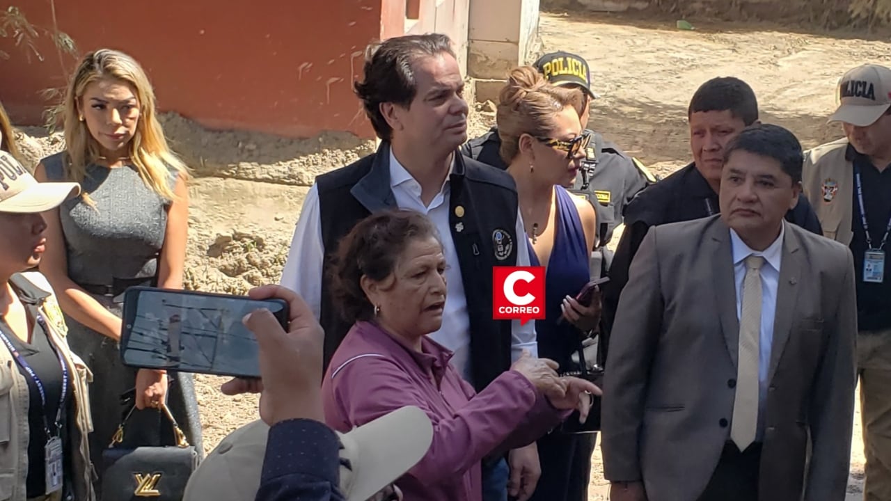 Bernie Navarro visita Arequipa tras emergencia por lluvias: “Vamos a seguir ayudando a zonas damnificadas”. Foto: Diario Correo.