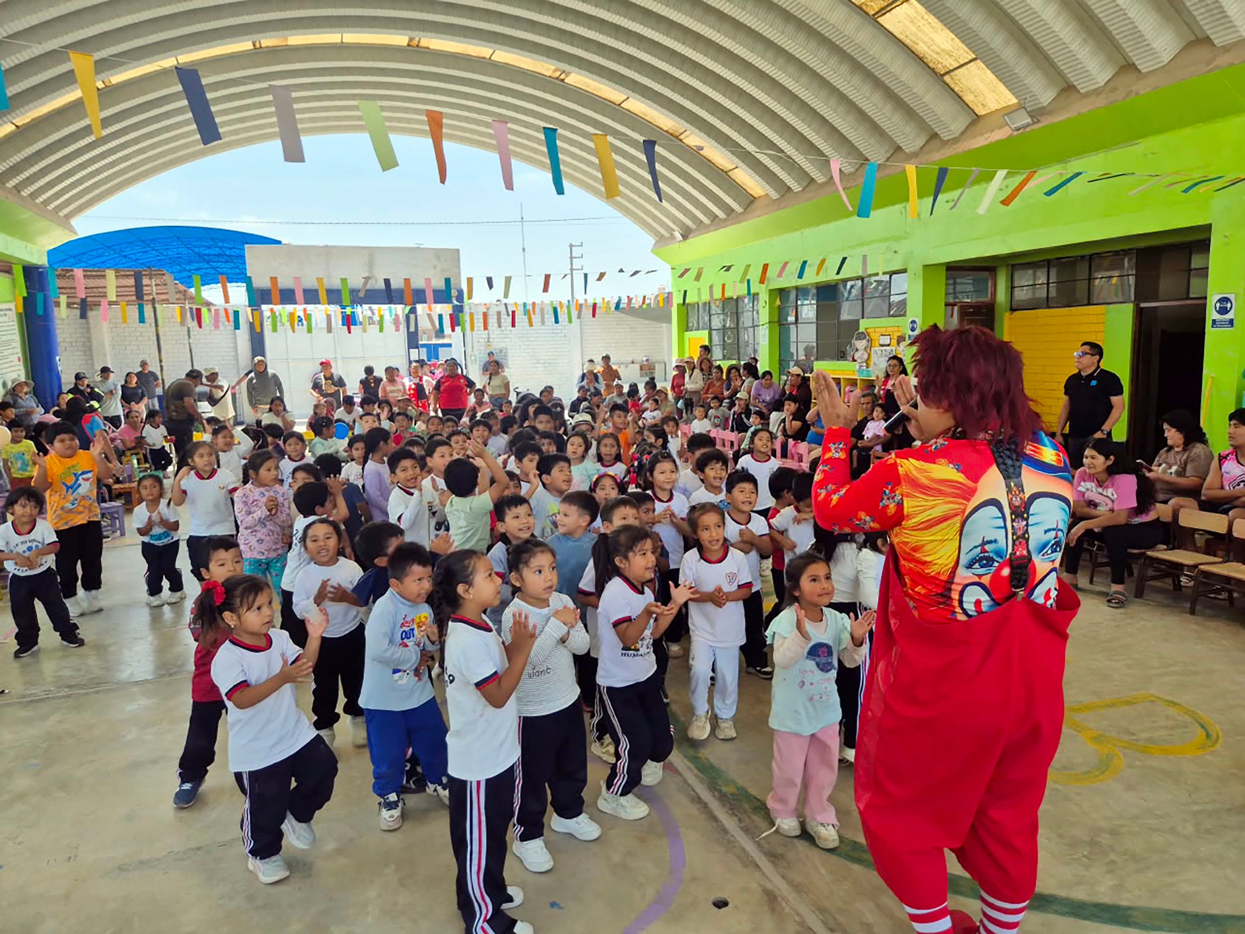 Pisco: entregan juguetes a más de 200 niños en el distrito de Humay