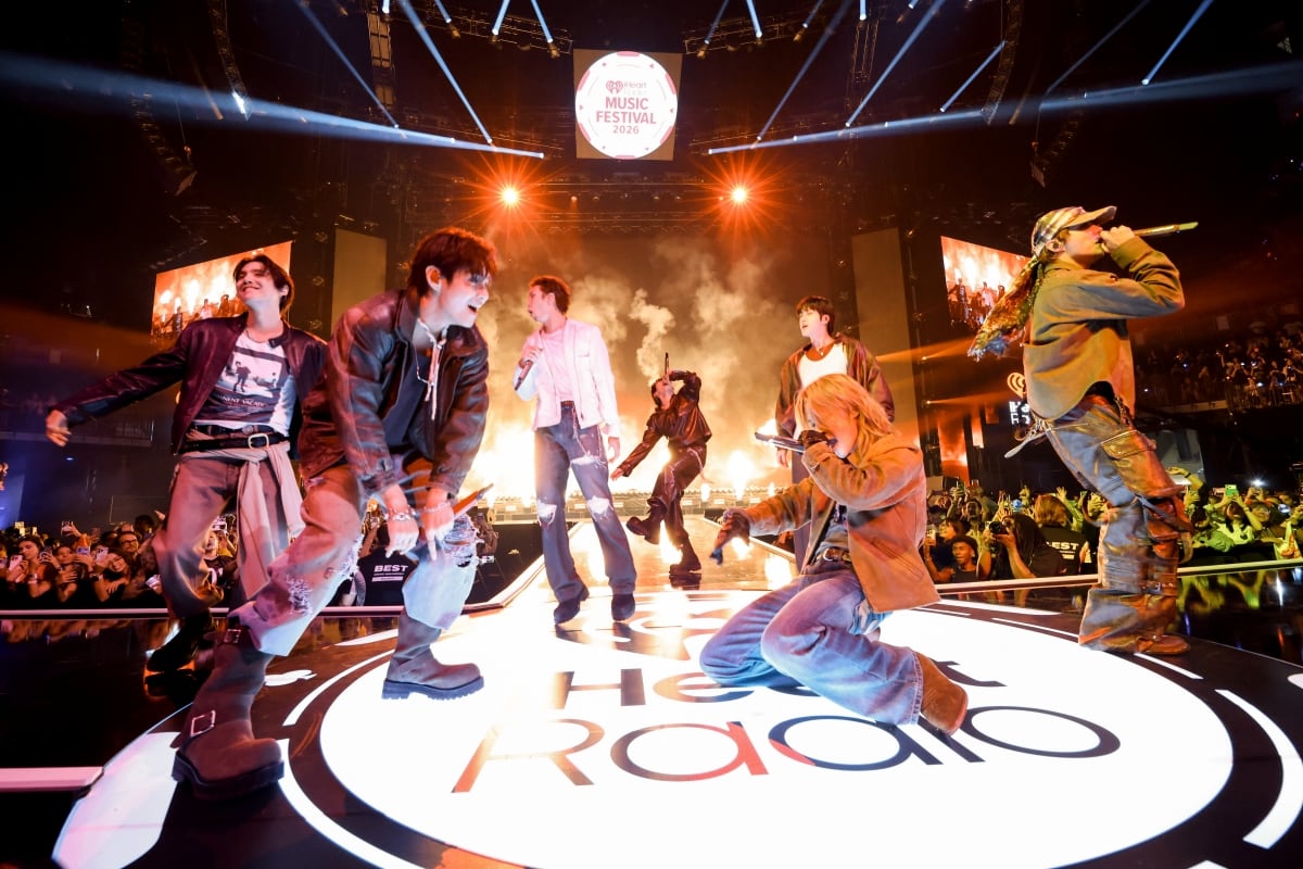 SUGA, V, RM, Jung Kook, Jin, Jimin y j-hope of BTS perform onstage during the 2026 iHeartRadio Music Festival at T-Mobile Arena on September 18, 2026 in Las Vegas, Nevada. (Photo by Kevin Mazur/Getty Images for iHeartRadio)