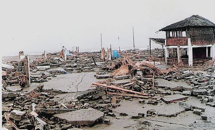 El tsunami que destruyó La Punta en Camaná