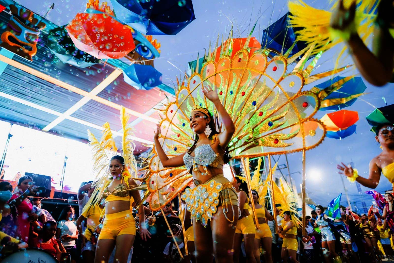 En un espectáculo de lujo, Adela Marigorda fue elegida reina de Carnaval.