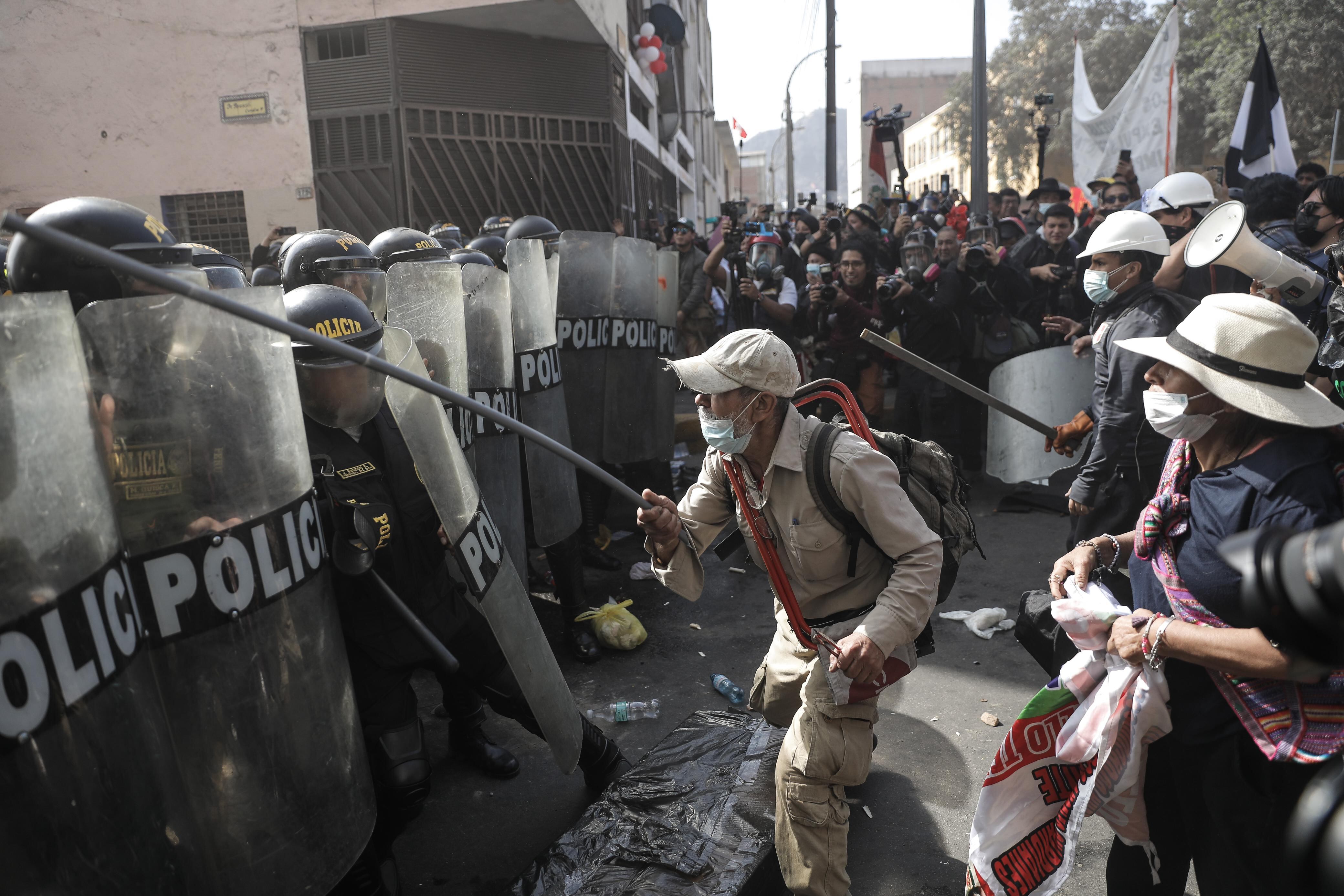 Se registran manifestaciones mientras Dina Boluarte da su último mensaje por 28 de julio.