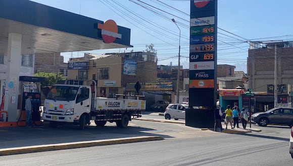 Precios de combustibles en grifos de Arequipa. (Foto: Omar Cruz)
