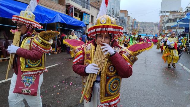 Gran Parada Folclórica en Puno
