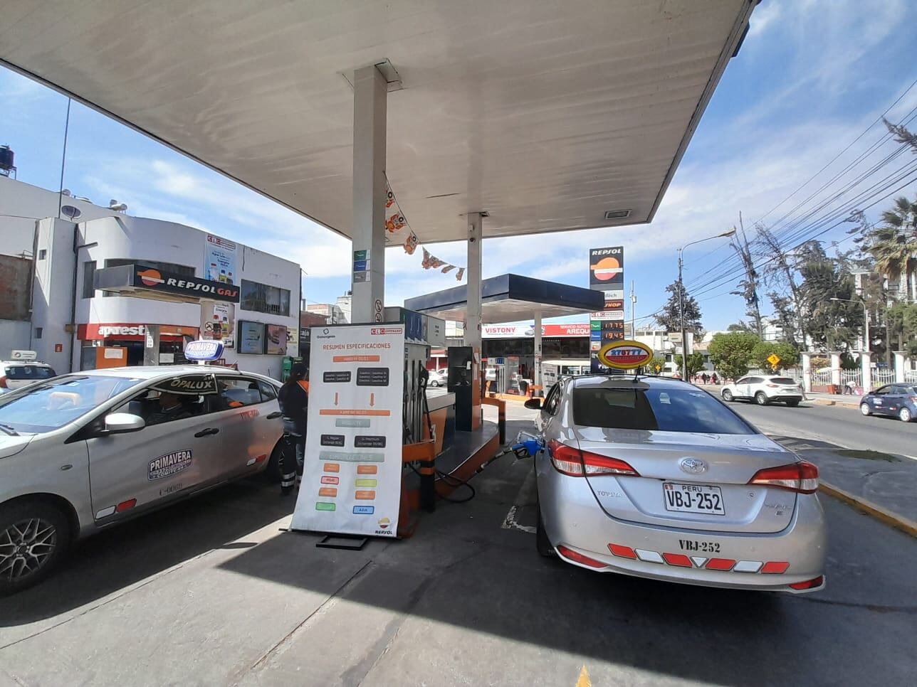 Correo recorrió varios grifos de Arequipa para conocer los precios de los combustibles. (Foto: GEC)