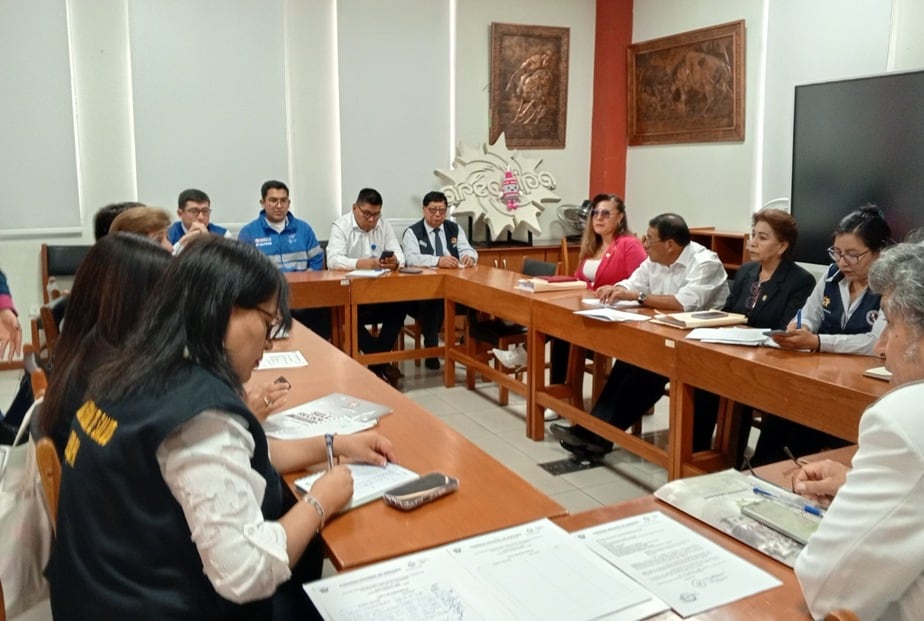 Reunión de autoridades de Arequipa para fortalecer medidas de prevención frente al sarampión. Foto: GRA.