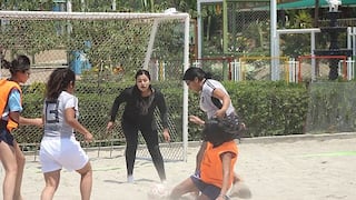 Chicas dejaron todo en la arena y clasificaron en el Fútbol Playa de la UNSA