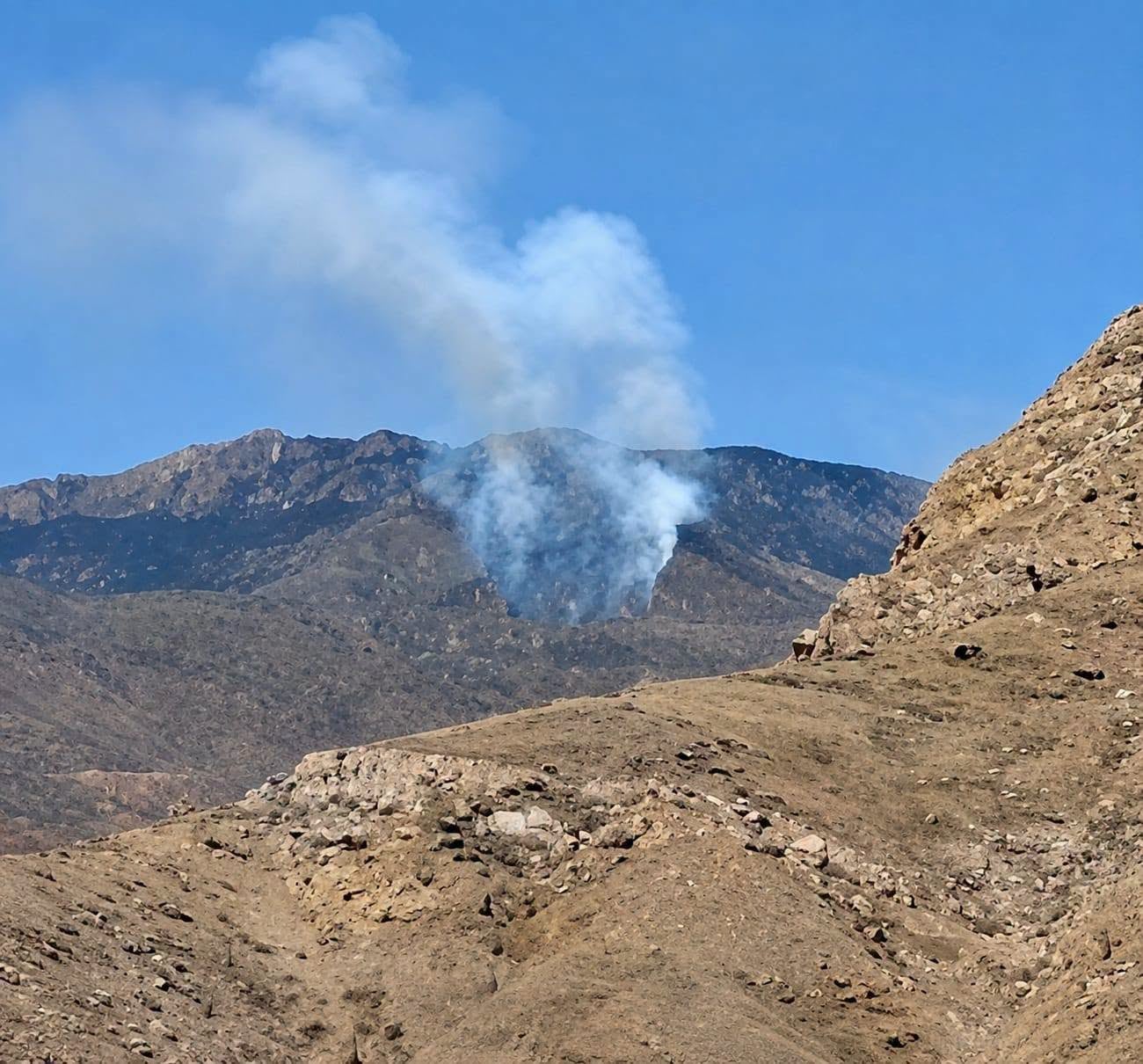 Incendio en Quechualla también se registra en los cerros