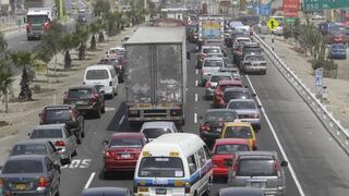 Hundimiento de vía generó gran caos vehicular en la Panamericana Sur