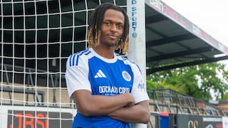 Muere el futbolista Ethan McLeod tras accidente vehicular cerca de Northampton