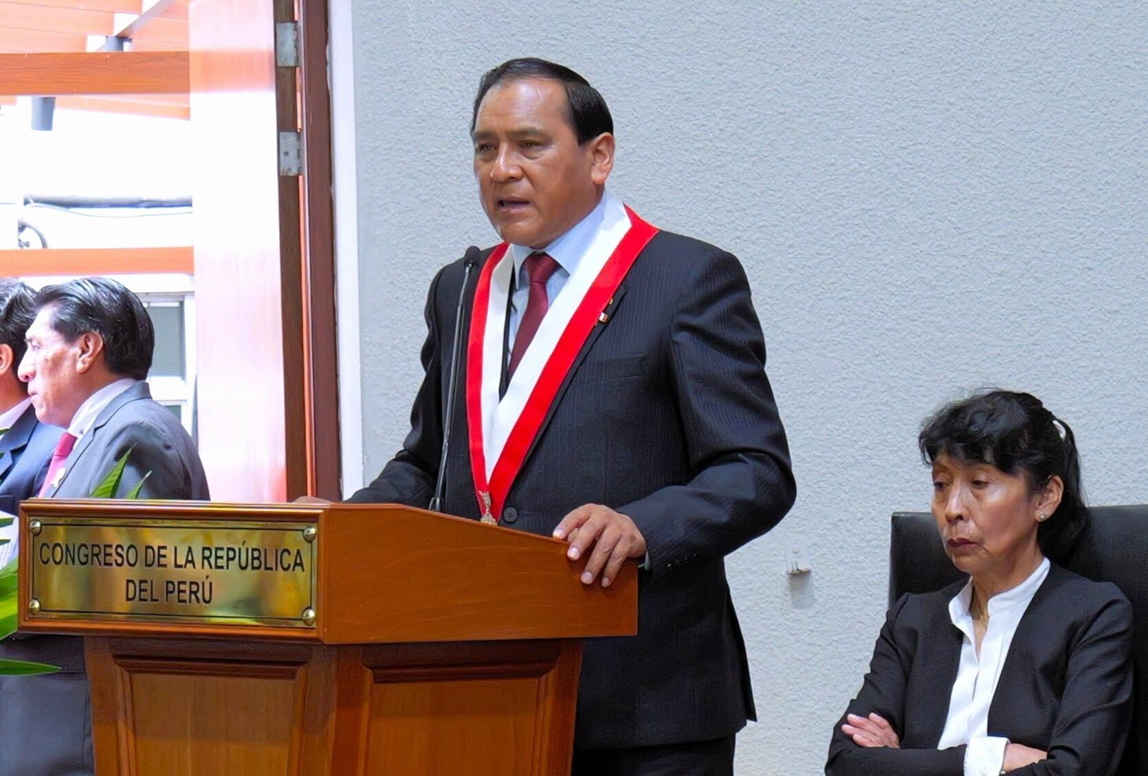 Ministro de Trabajo niega que el indulto a Pedro Castillo esté en agenda del Ejecutivo