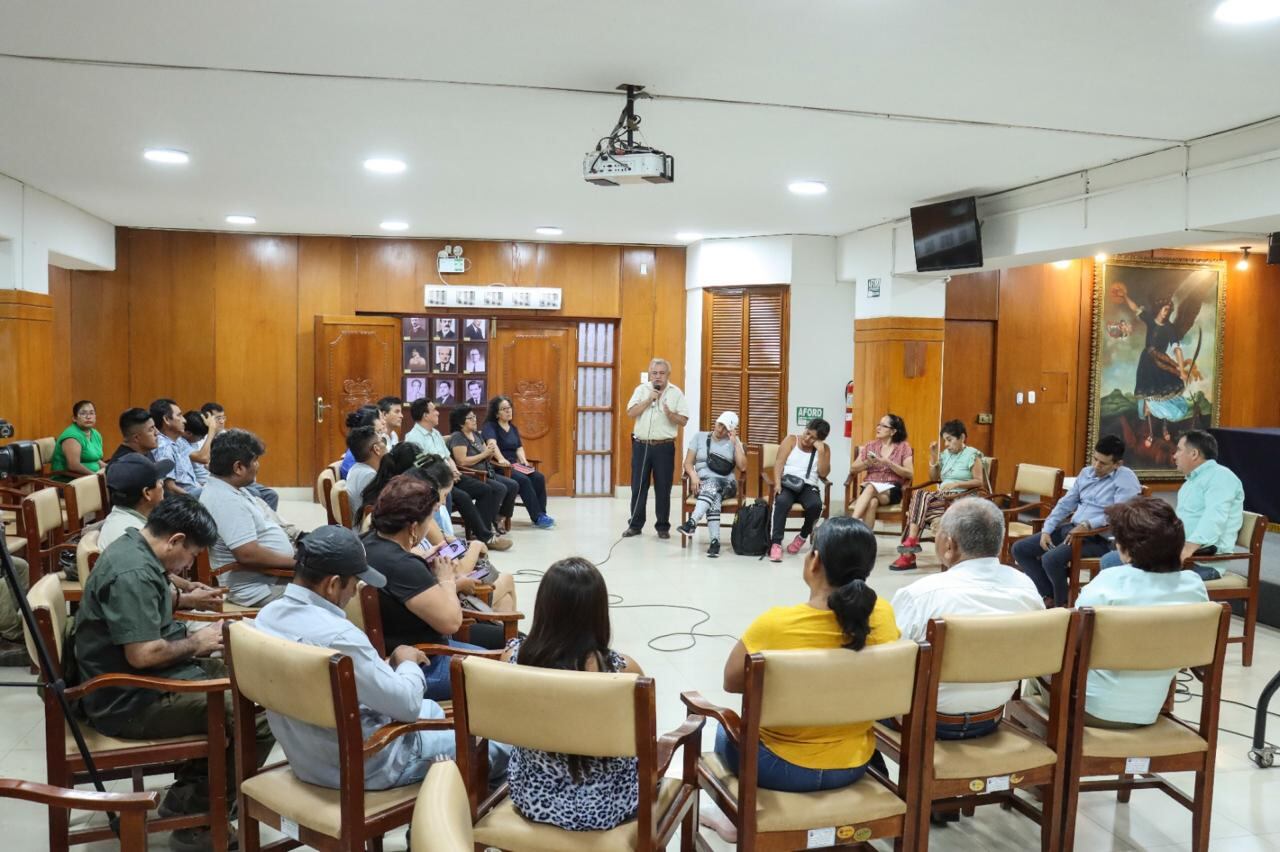 Reunión de dirigentes y autoridades en la comuna piurana en defensa de obra de 96 asentamientos humanos