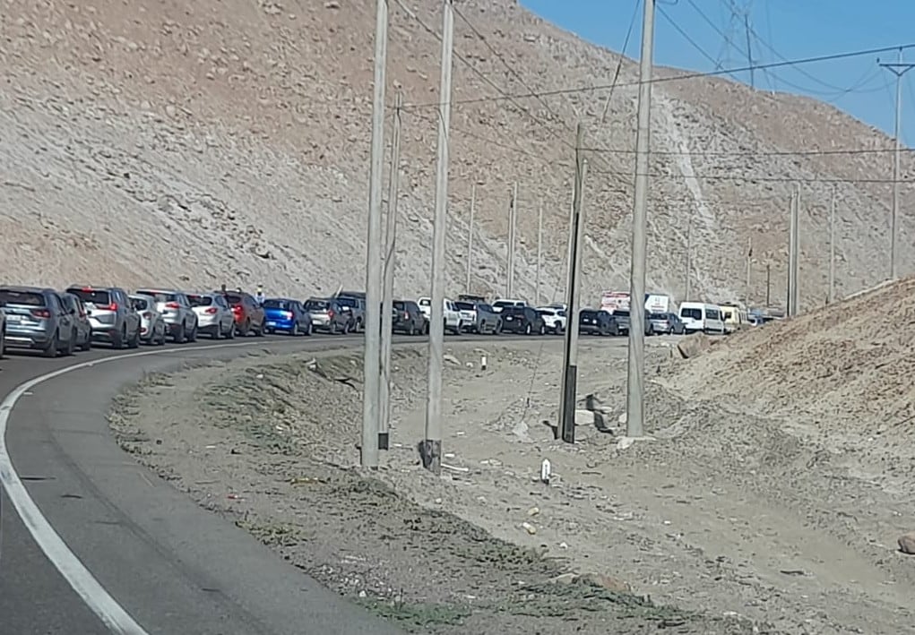 Malestar en los conductores por la demora para alcanzar al km 48 de la Panamericana Sur en Arequipa (Foto: Rudy Guillén)