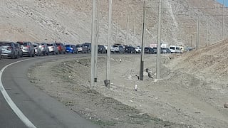 Congestión vehicular en salida de Arequipa hacia la Panamericana Sur