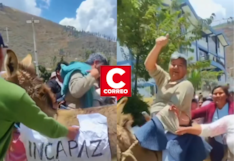 Huancavelica: pobladores de Paltarumi pasean en burro a funcionario municipal durante protesta