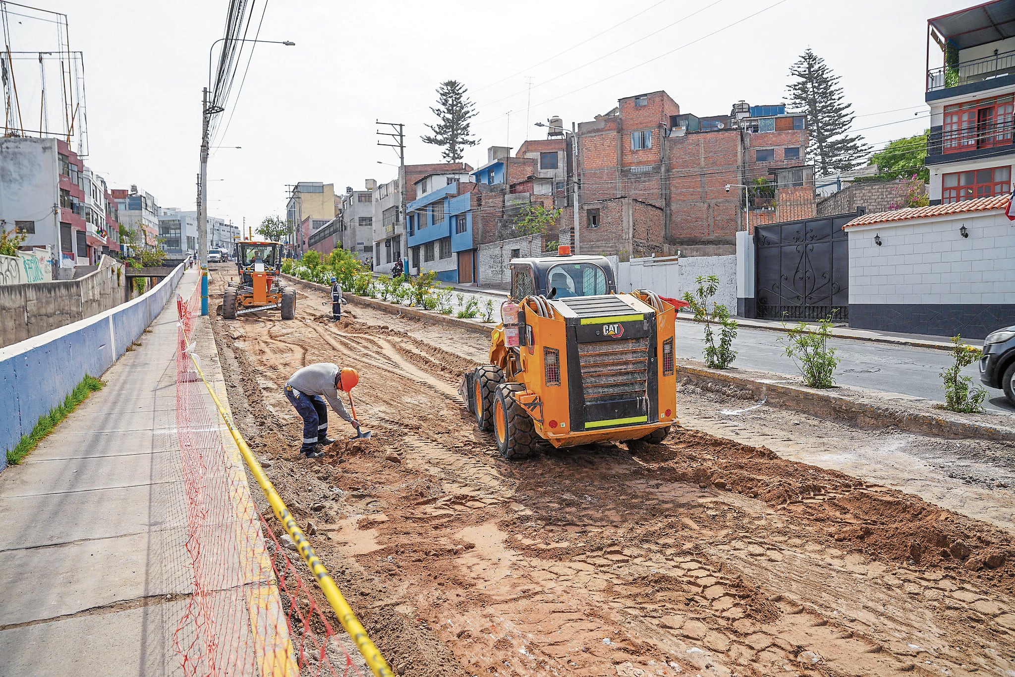 Informe de Contraloría detalla que no se habría hecho un adecuado trabajo en la av. Juan de la Torre. Foto: Municipalidad Provincial de Arequipa.
