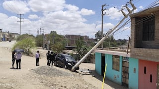 Ica: vehículo choca contra poste de alta tensión y conductor huye en presunto estado de ebriedad