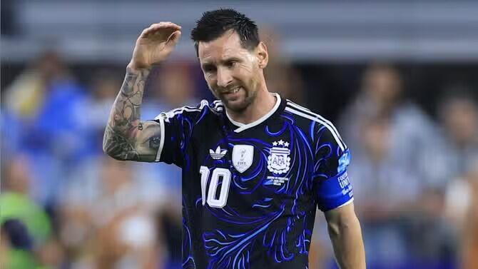 Lionel Messi de Argentina jugará con la camiseta azul en la semifinal del Mundial 2026 contra Inglaterra. Foto: EFE.