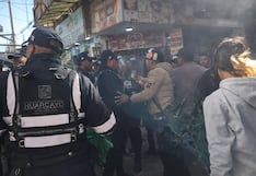 Entre empujones, y jaloneos incautan mercadería en damero comercial de Huancayo