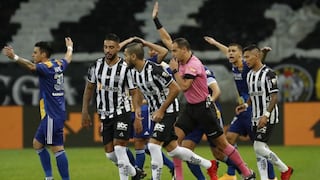 Conmebol reveló qué se dijeron los árbitros en la polémica del Boca-Mineiro (VIDEO)