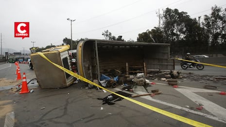 Camión se vuelca en la Vía de Evitamiento y provoca congestión vehicular en San Juan de Lurigancho