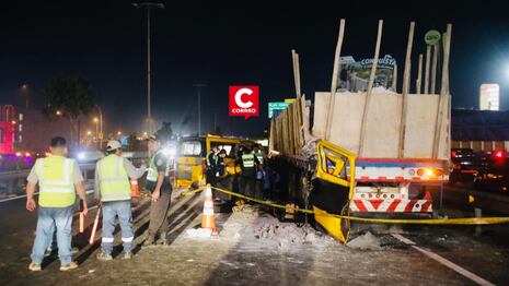Chorrillos: tres muertos y ocho heridos tras violento choque entre miniván y tráiler en Panamericana Sur