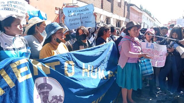 Ayacucho: Cerca de 500 alumnos se quedarán en la calle por desalojo de colegio