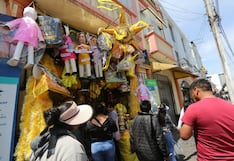 Arequipa: Compran muñecos de Dina Boluarte para quemar en Año Nuevo (FOTOS Y VIDEO)