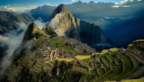 Machu Picchu está considerada una de las maravillas del munco y atrae a cientos de miles cada año. 
