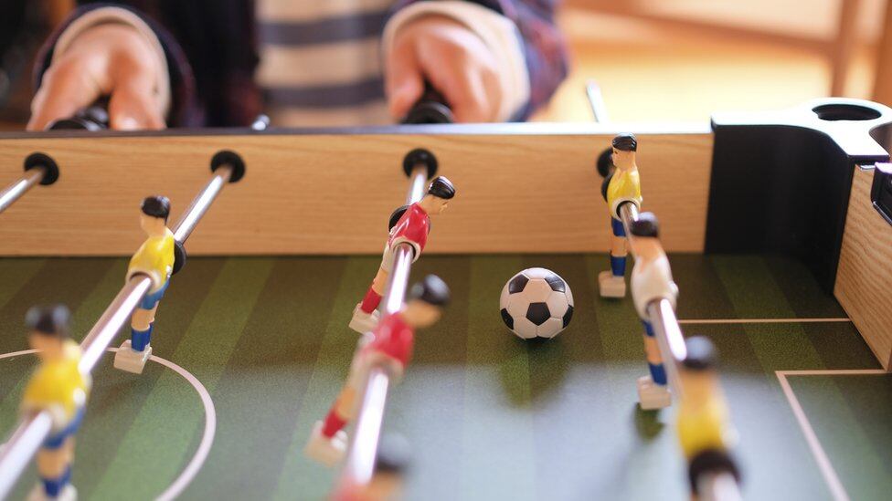 Futbolìn, metegol, futbolito o taca taca...