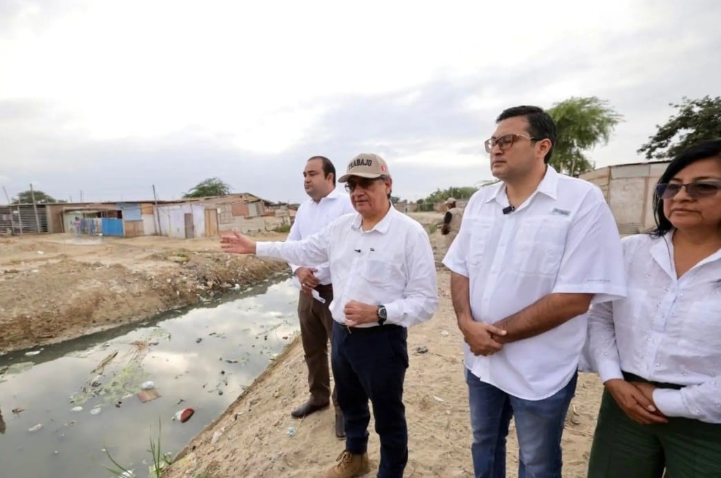 El ministro Sheput realiza una visita de trabajo en la ciudad de Piura.