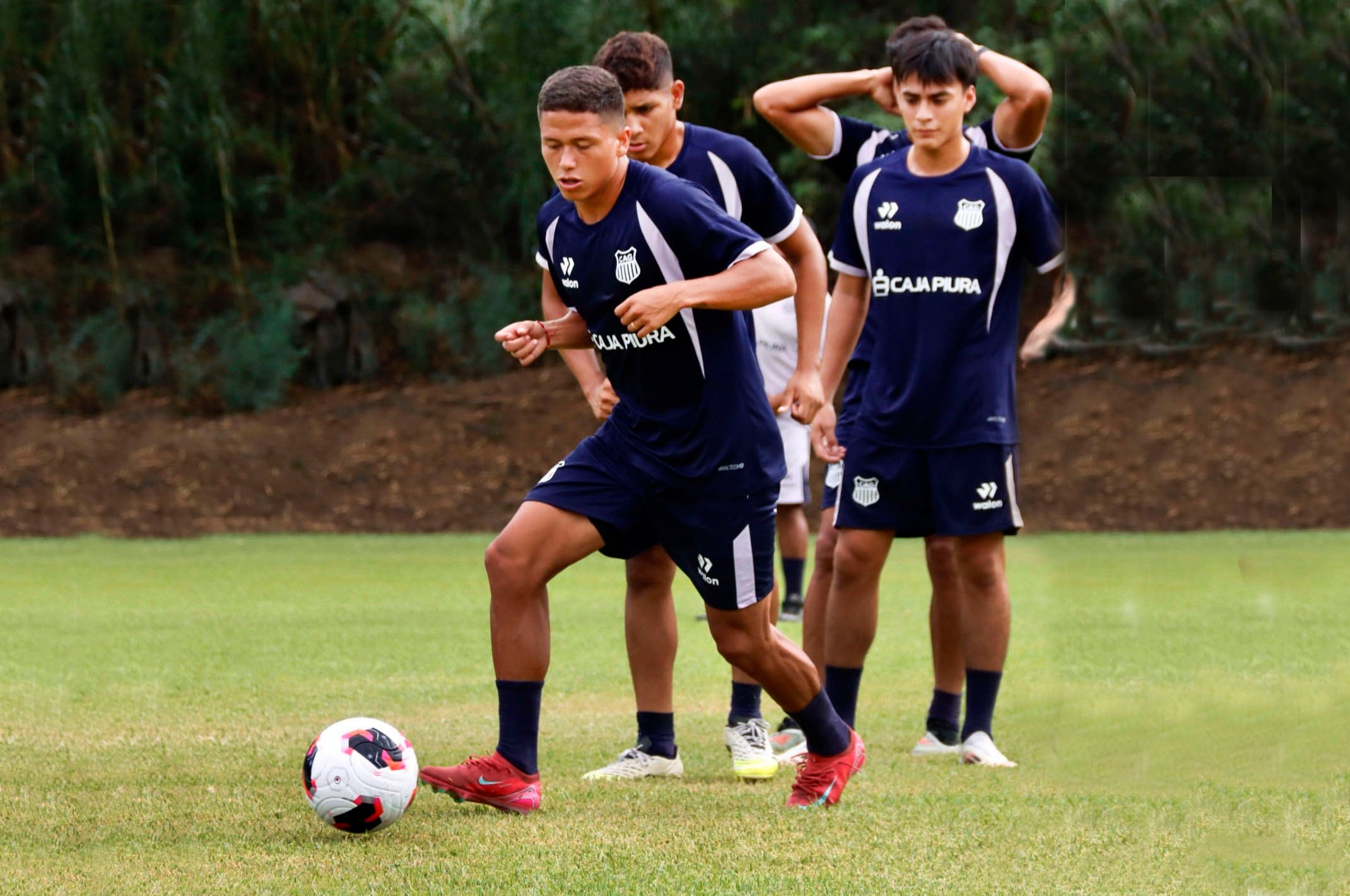 Los albos tratarán de ganar mañana al FBC Melgar jugando en la ciudad de Arequipa.