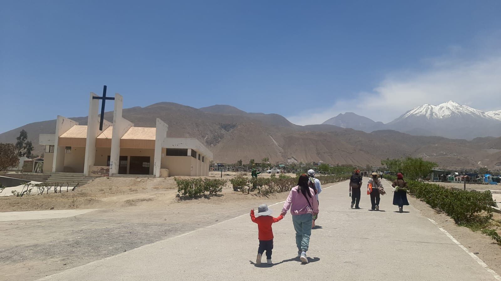Camposanto de Cerro Colorado recibirá a decenas de personas por el Día de Todos los Santos. (Foto: GEC)