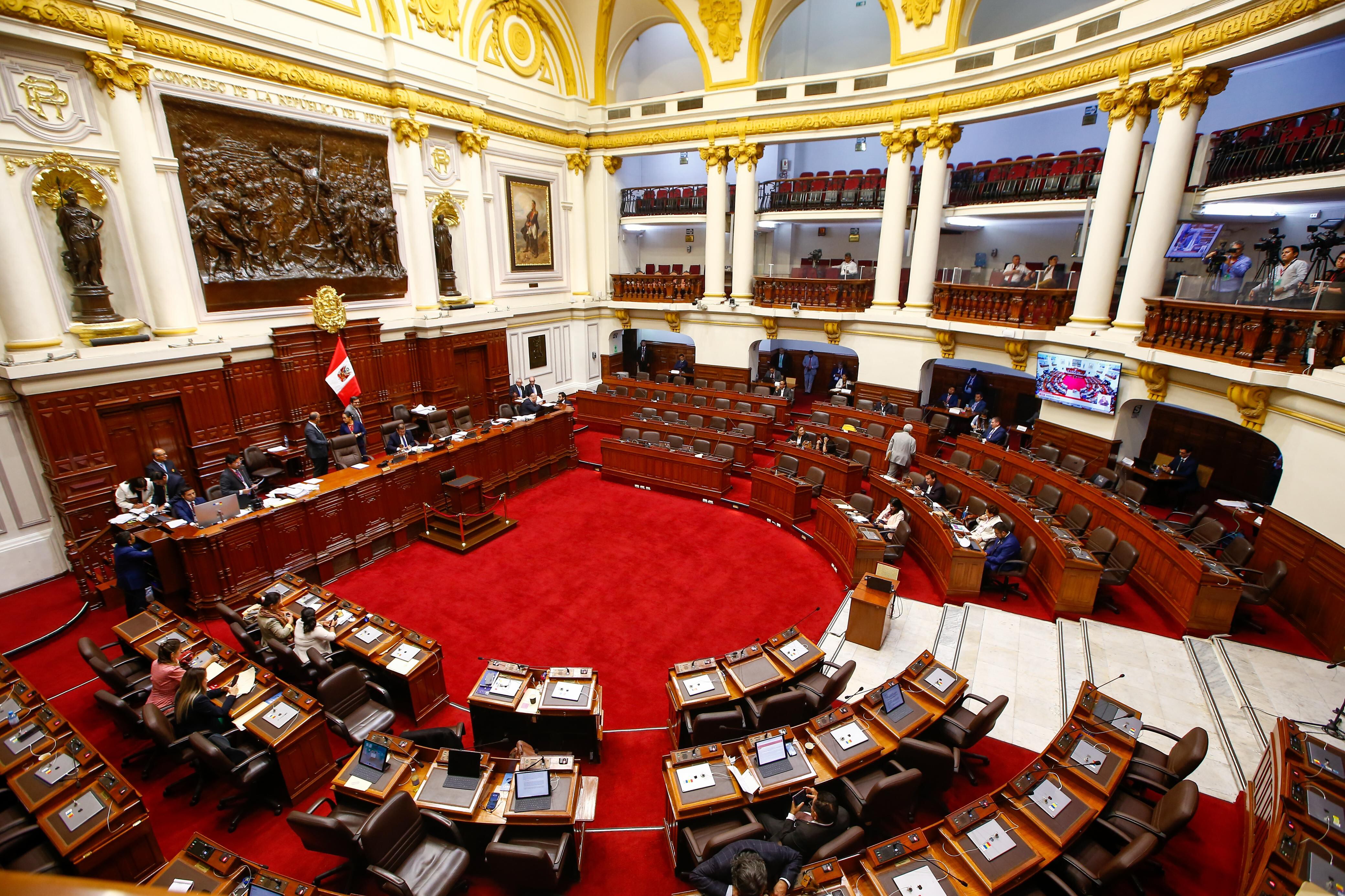 Padres de la patria no fiscalizaron el proceso de inscripción de los partidos políticos que promueven.