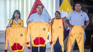 Gobernador hizo entrega de indumentaria a junta vecinal de La Tinguiña