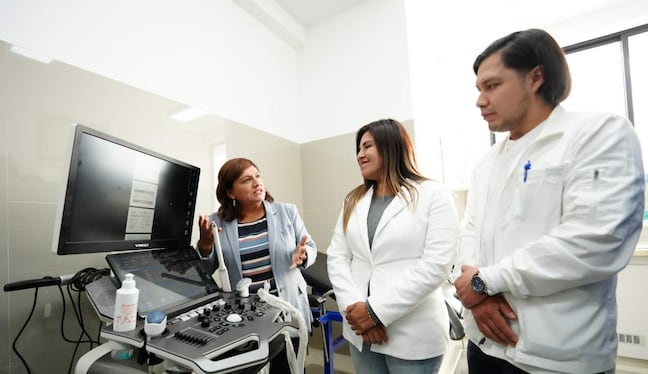 Con inversión histórica de S/150 millones, la gestión de la gobernadora Joana Cabrera reducirá en un 40 % el déficit de personal y fortalecerá la atención médica en toda la región.