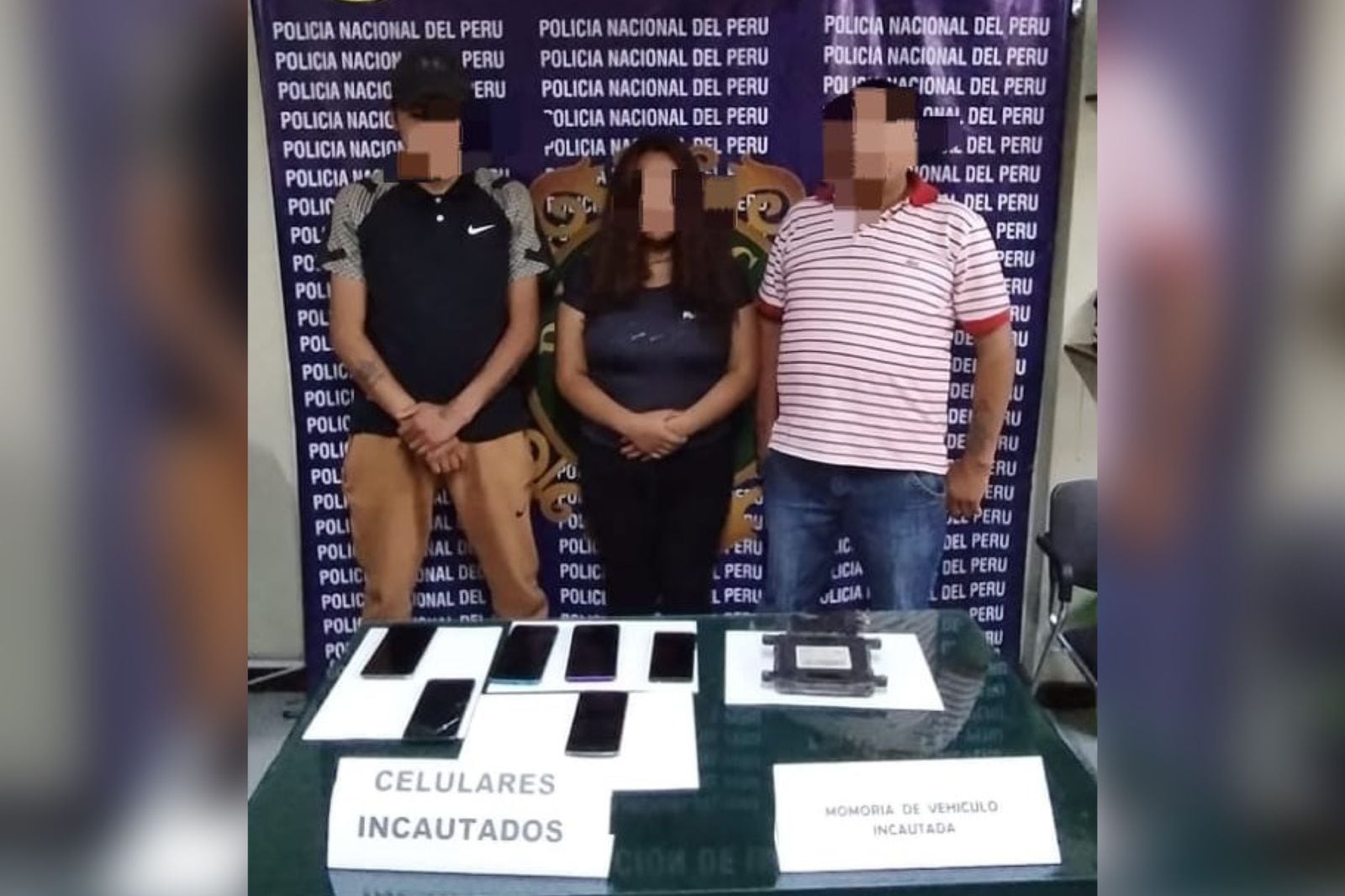 Los colosos detenidos por tener celulares robados. (Foto: GEC)