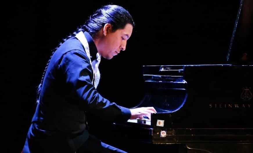 Pianista piurano conocido como El Gran Rumitana, destaca en el mundo creativO.