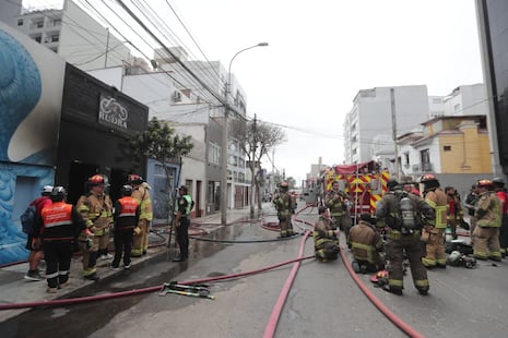 Incendio destruye tienda de bicicletas eléctricas en Miraflores (GALERÍA)
