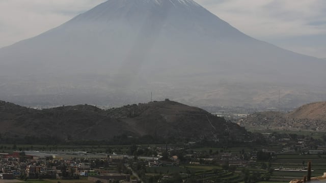IGP: actividades de cuatro volcanes de Arequipa y uno de Moquegua no registran variaciones tras sismo
