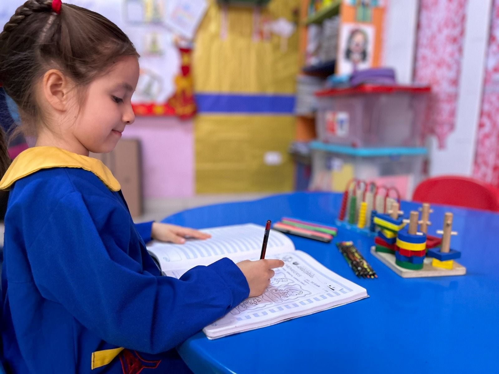 En el marco del Día de la Educación Inicial, expertos recuerdan que las experiencias tempranas en casa influyen directamente en el desarrollo cognitivo y socioemocional infantil.