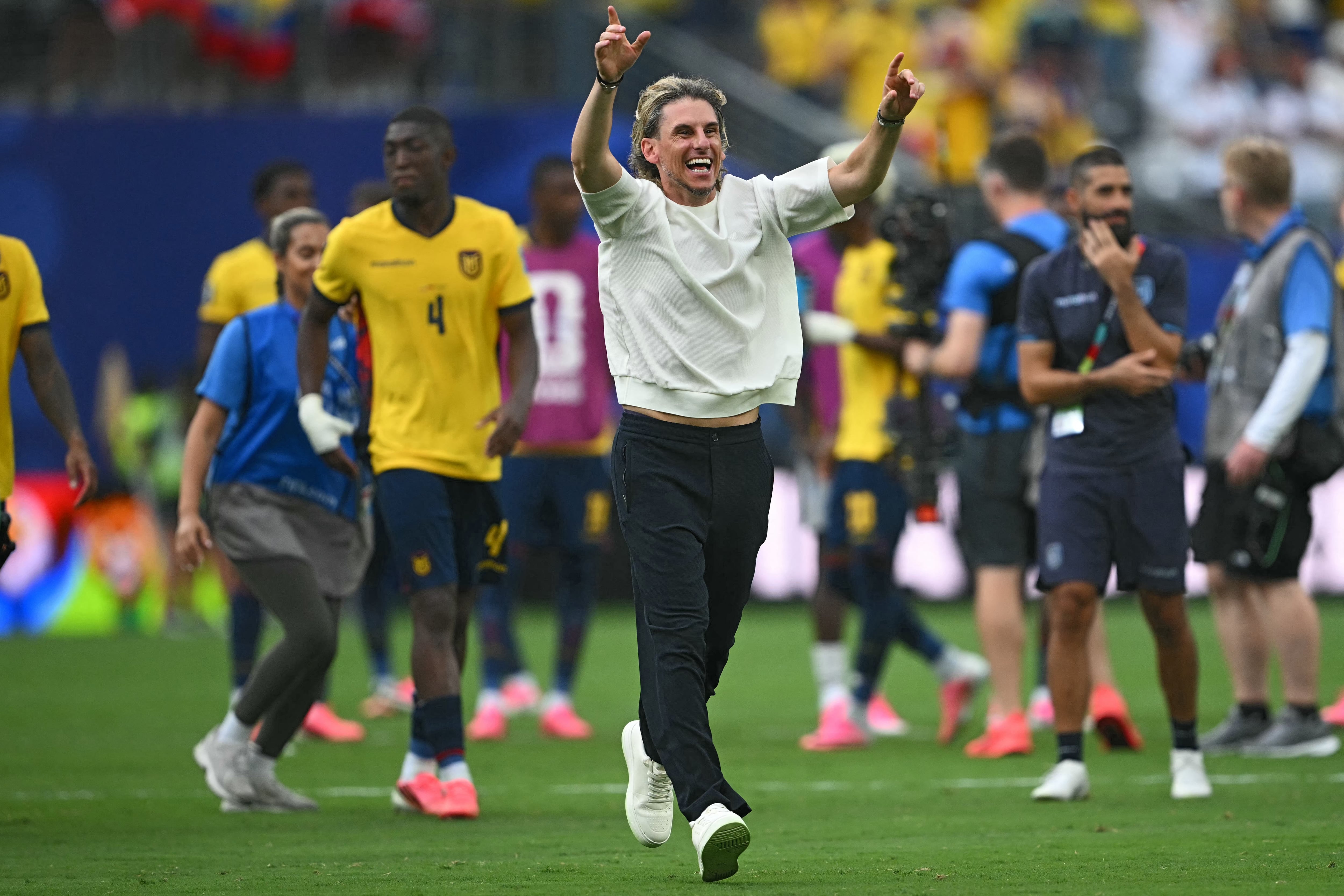 Ecuador's Argentine head coach Sebastian Beccacece celebrates after winning the 2026 World Cup Group E football match between Ecuador and Germany at the New York/New Jersey Stadium in East Rutherford on June 25, 2026. (Photo by MAURO PIMENTEL / AFP)