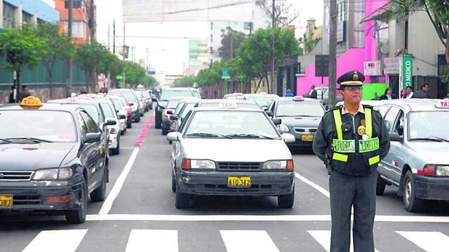 La avenida Arenales será solo para autos y taxis a partir de junio, pese a críticas