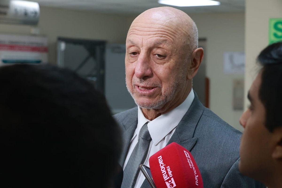 El parlamentario de Honor y Democracia aún no define a sus candidatos, pero asegura que su propuesta prioriza la meritocracia y la gobernanza.(Foto: Congreso)