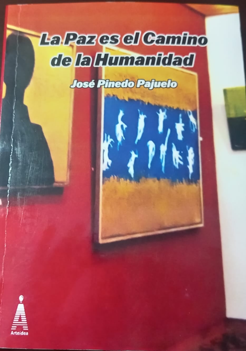 El autor trasciende lo paisajista para enfocarse en la condición humana y los problemas globales.