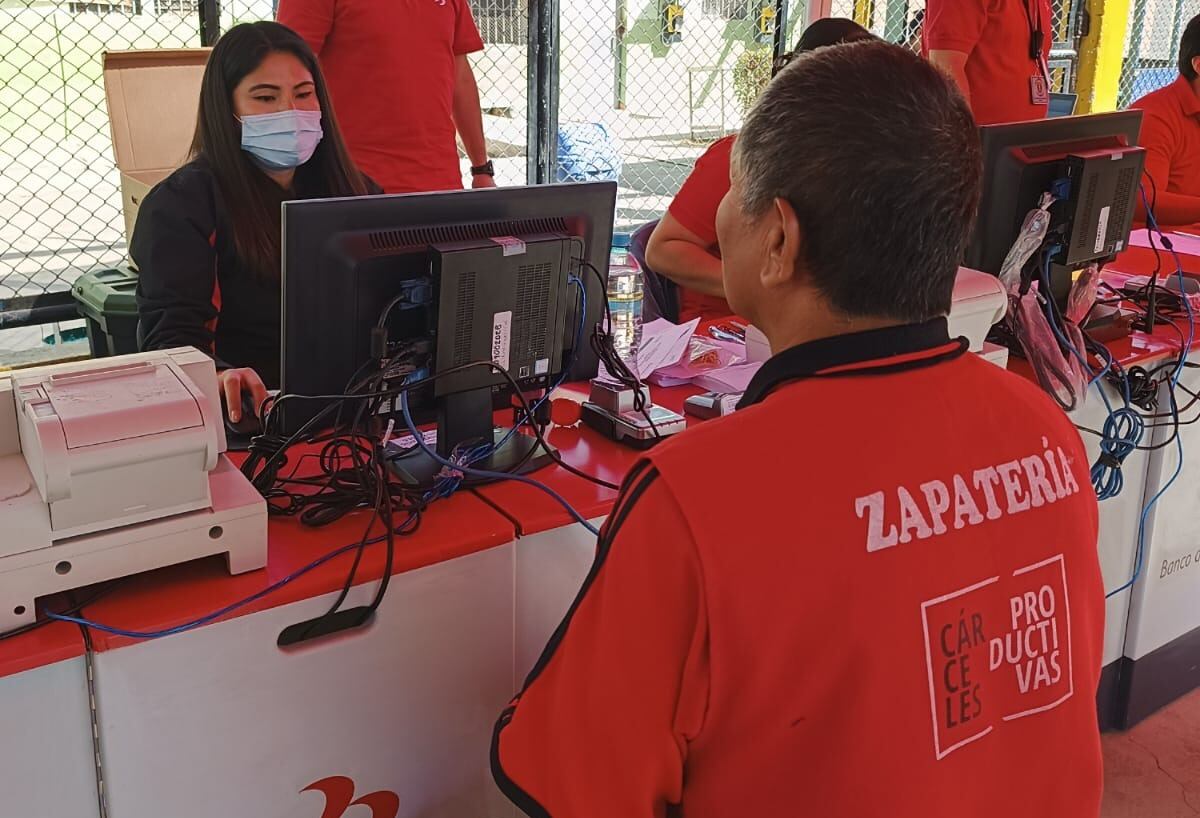 Benefician a presos de Arequipa con cuenta bancaria. (Foto: Difusión)