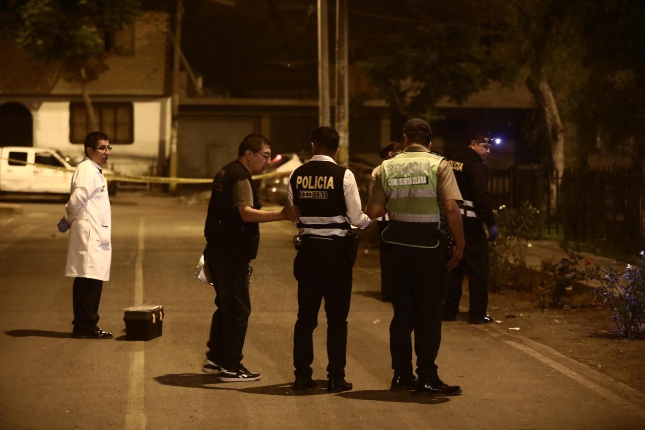 Hombre es asesinado a balazos tras presunto ajuste de cuentas en Santa Clara. (Fotos: César Grados @photo.gec)