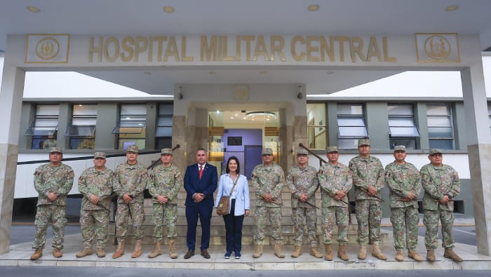 Keiko Fujimori destaca mejoras en los servicios de salud para militares y sus familias