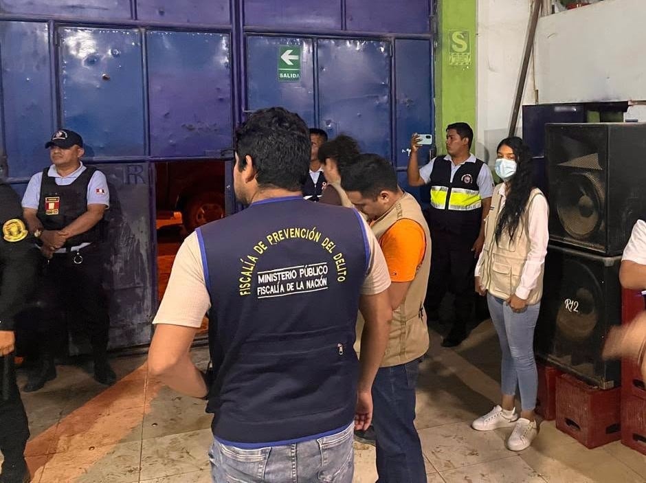Locales fueron multados y cerrados en un operativo